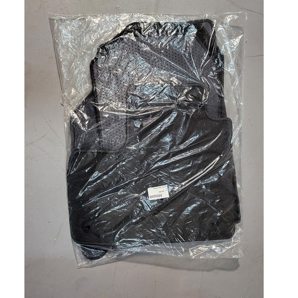 New GM 26527947 Traverse Acadia CFM Black Floor Mats Set Trunk Kit - Picture 8 of 9